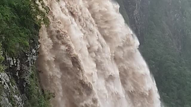 The Magnificent Ellenborough Falls