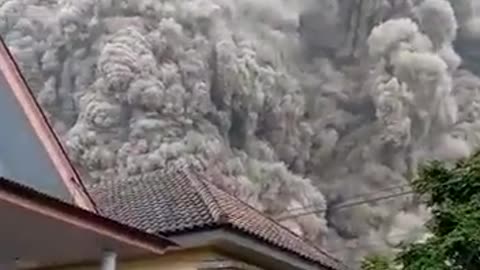 Volcano erupts in Indonesia 12-07-2021