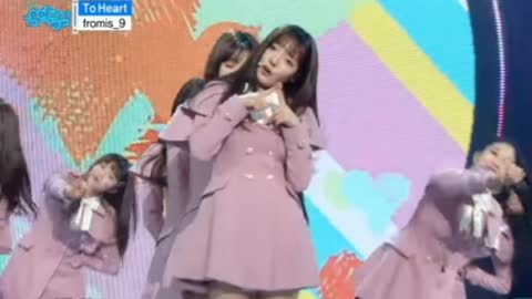 Fans Bash The Poor Music Core Sound System During FROMIS_9 Performance!