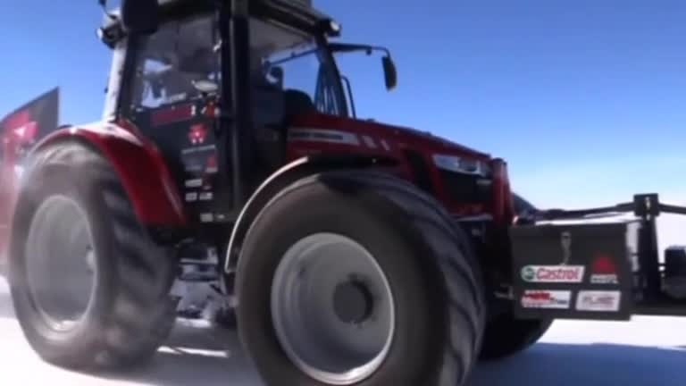 Woman attempts trip to South Pole...in a tractor