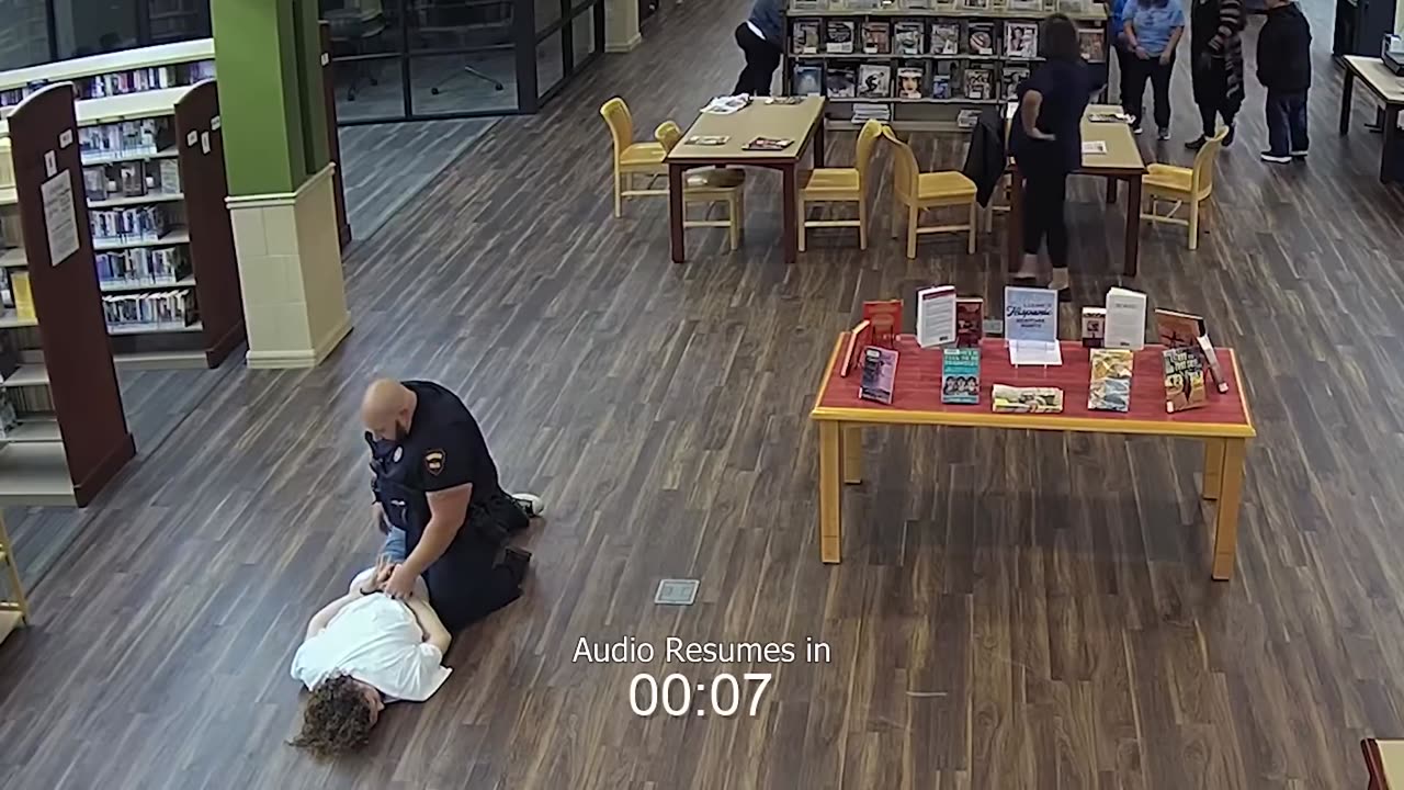 Officer Wastes No Time Catching Wanted Criminal in Library