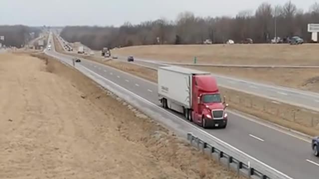 Trucker Convoy at Sweet Springs, Missouri