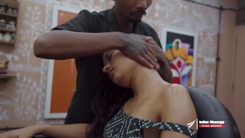 Master Cracker Loud Neck and Back Cracking Head Massage _ Indian Massage