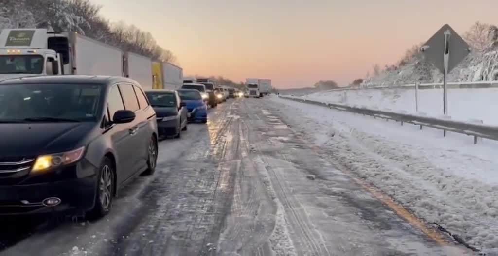 Virginia National Guard to assist drivers stuck on I-95 w/food, water & gas
