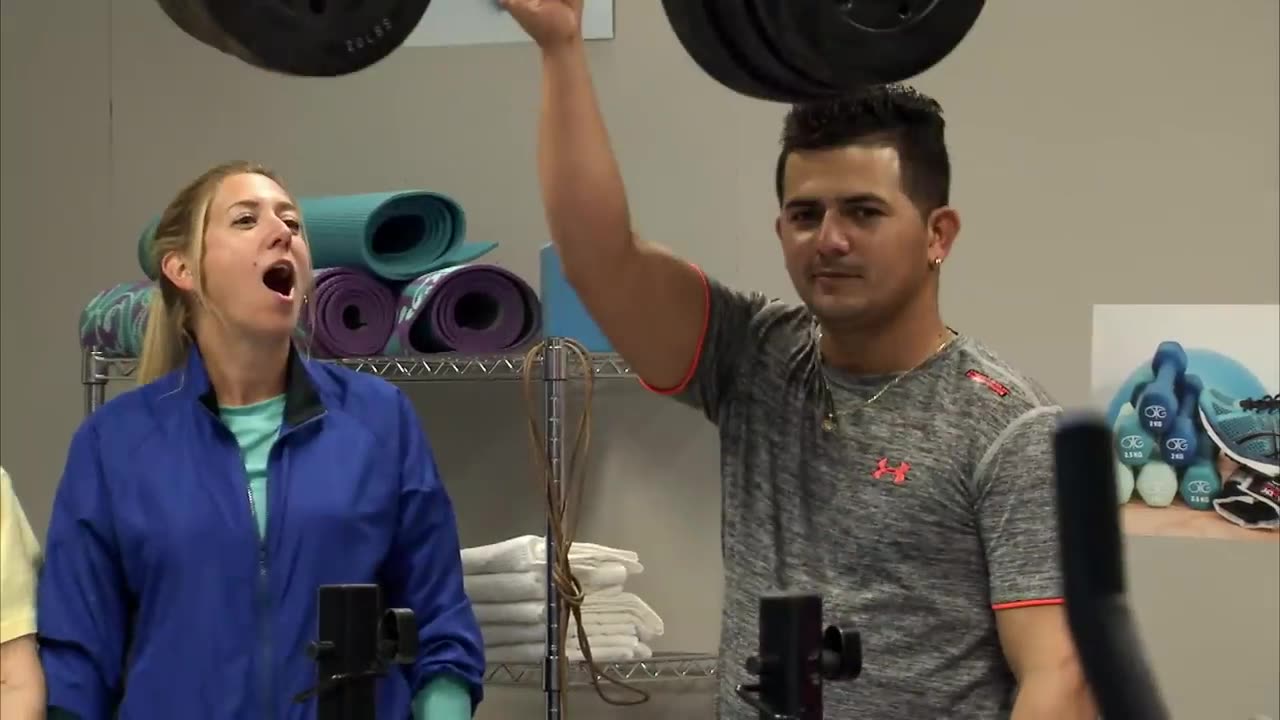 Funny gmy workout prank... Please follow me