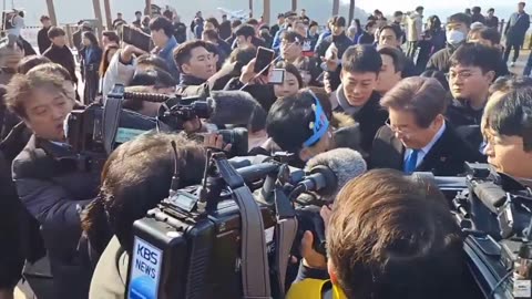 South Korean opposition leader Lee Jae-myung stabbed at press conference