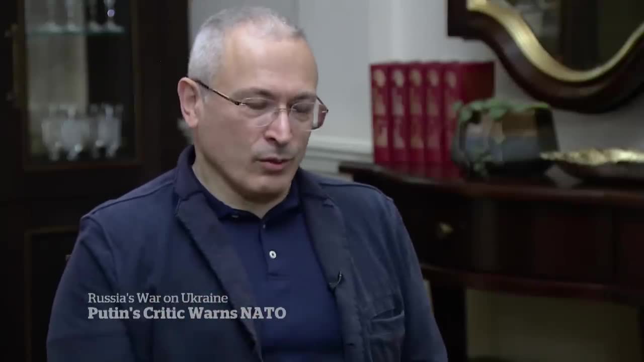 PUTIN'S OLDEST ENEMY HAS ADVISE FOR WEST!!!!