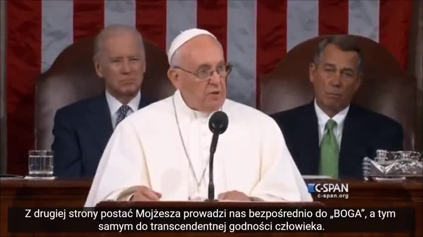 Francis uses masonic sign to indicate God to congress