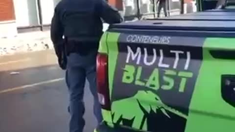 加拿大警察執勤違法