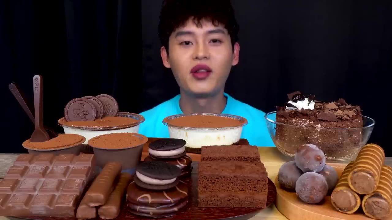 CHOCOLATE DESSERT PARTY CHOCO CAKE WITH CHOCO MILK MUKBANG