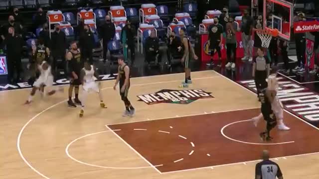 Luka Doncic hits stunning buzzer-beater