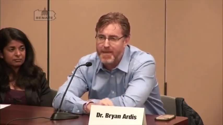 Dr. Bryan Ardis: "Remdesivir had a 50%+ death rate in Africa trials,