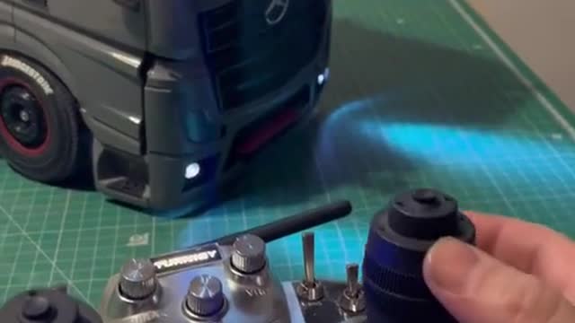 Truck model manipulation car repair automobile maintenance