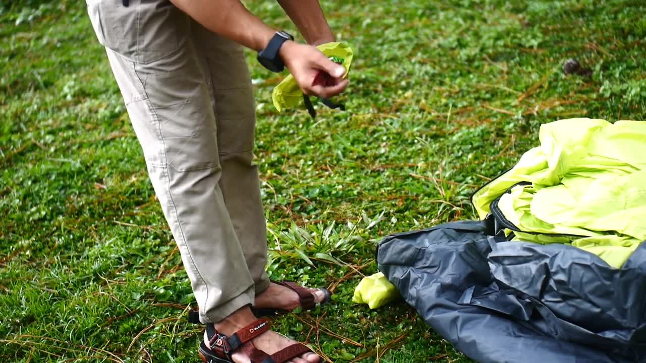 SOLO CAMPING - BERKEMAH DI SAAT HUJAN DAN MENIKMATI SECANGKIR KOPI. ASMR-7