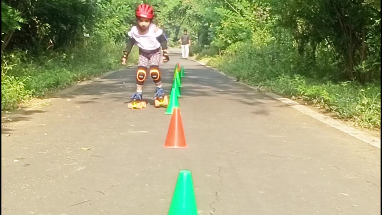 Zigzag Practice in Skating | Skating | Skating Girl | #rumble #Skating #Harshalidhankhola