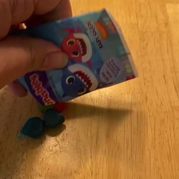 Baby Shark Funables fruit snacks