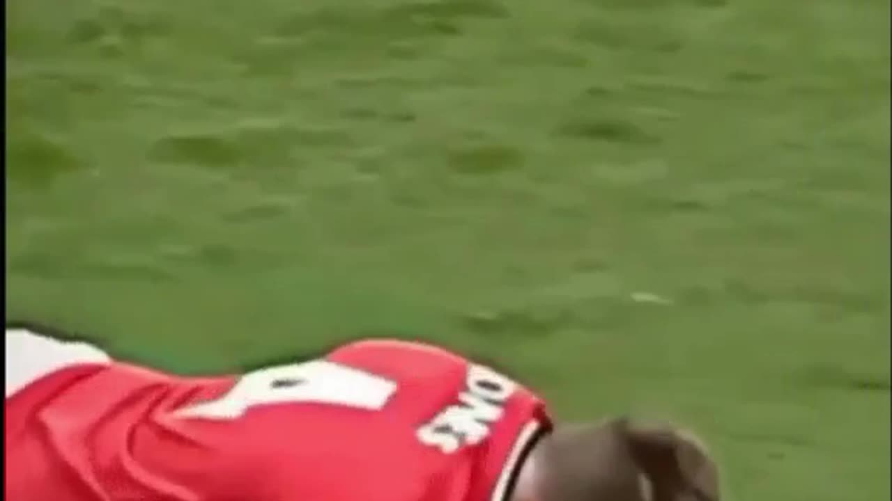 Funny soccer videos ( 1 )