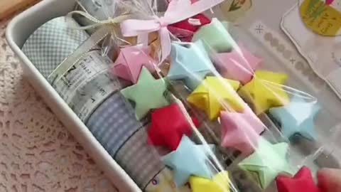 tutorial for making souvenirs from origami paper