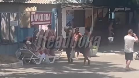 People trying to revive victims & evacuate wounded after the Ukrainian terror attack on Sevastopol