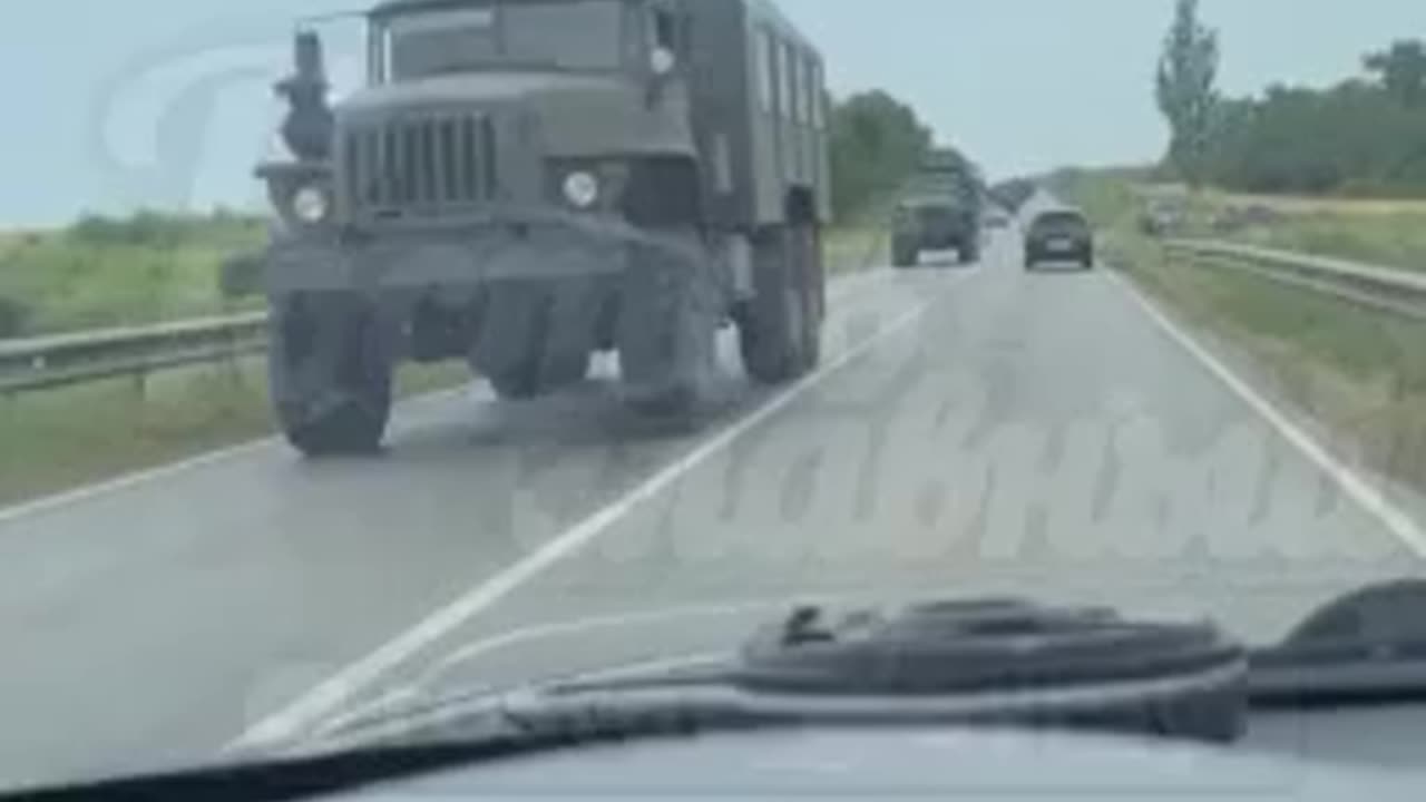 The Chechen Akhmat column, several kilometers long, is heading towards Rostov