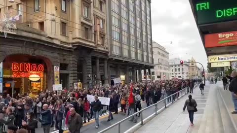 Genova, Italy: Massive vaccine passport protest Nov. 20, 2021