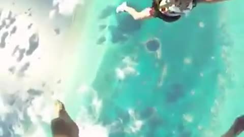 Skydiving Fanny video