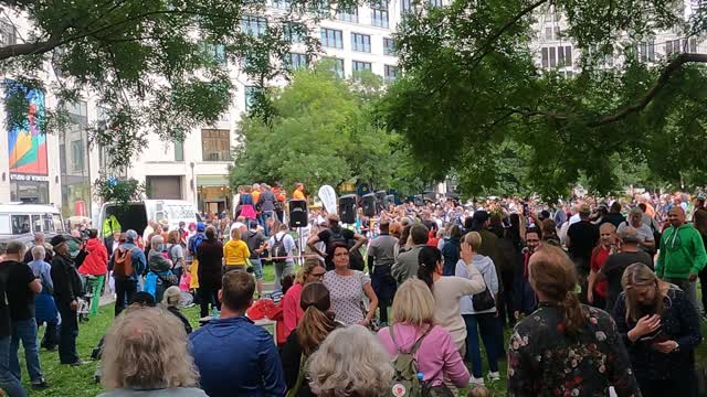 Berlin - freie Meinungsäußerung? Karl Hilz am Potsdamer Platz