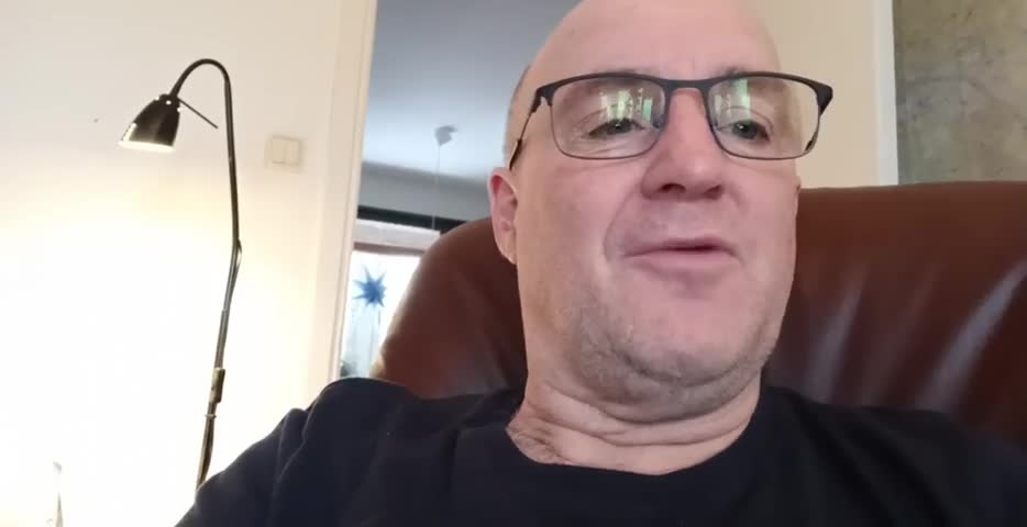 Uppenbarelseboken 9. Femte och sjätte basunen.