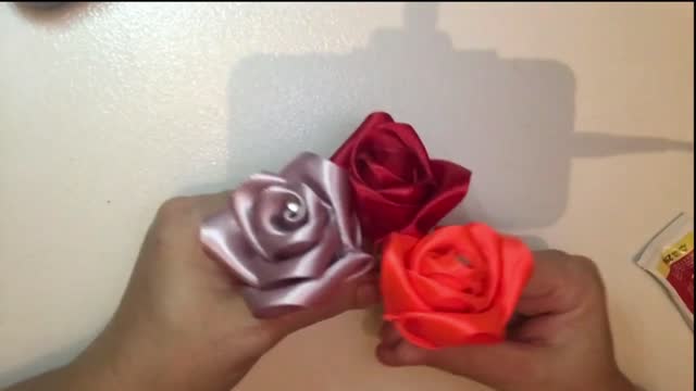 easy satin roses