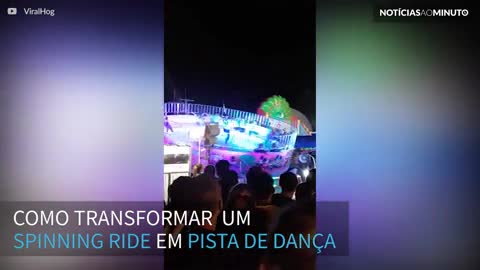 Rapaz decide usar brinquedo de parque de diversões de uma nova forma