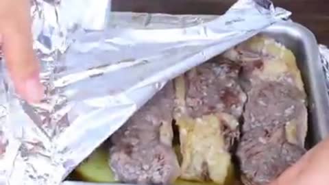 Roast beef with potatoes.