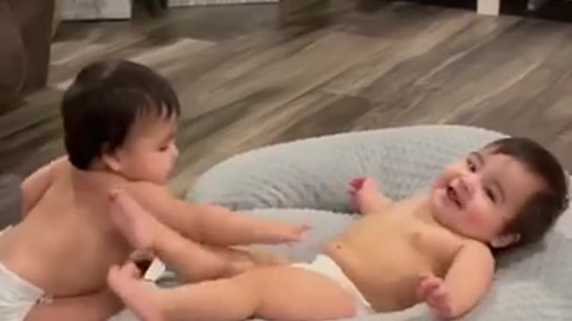 Cute Babies Playing 😍