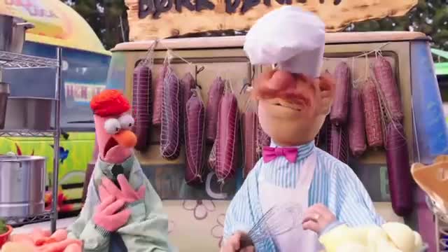 Gordon Ramsay And The Muppets!! Food Fight