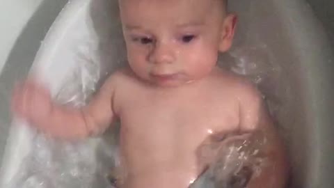 Adorable Baby Joyfully Dancing In Bathtub Is Only Video You Need To Watch Today