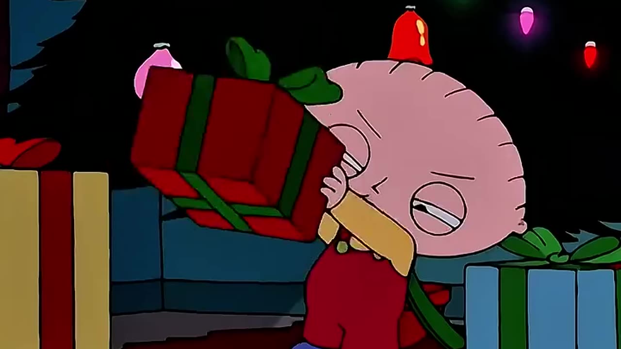 Stewie vs Santa Claus 🧑‍🎄 😅 #shorts #familyguy #christmas