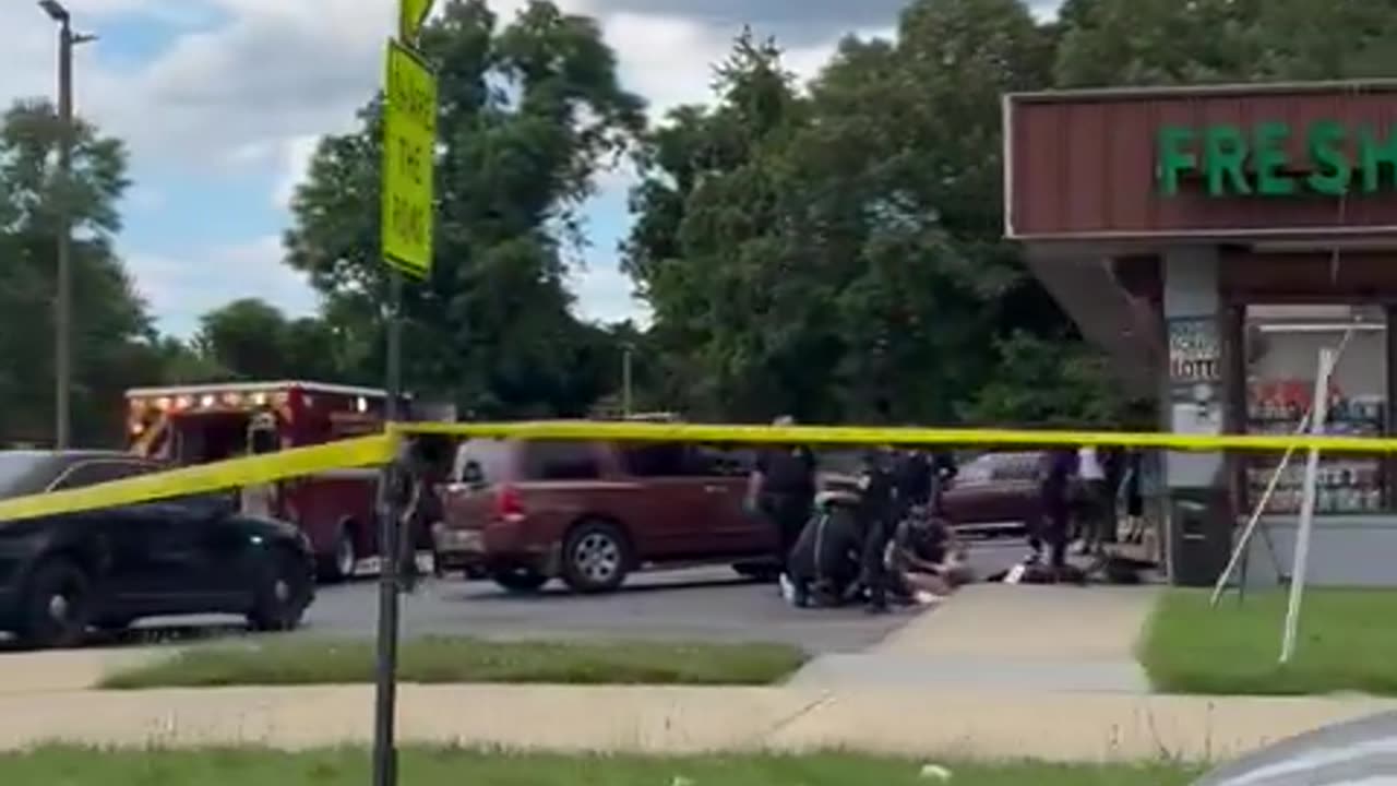 3 people shot in front of Fresh Market store in District Heights, Maryland