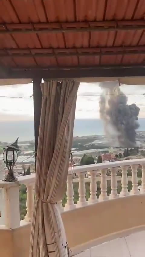 Israel's military strikes targets in southern Lebanon