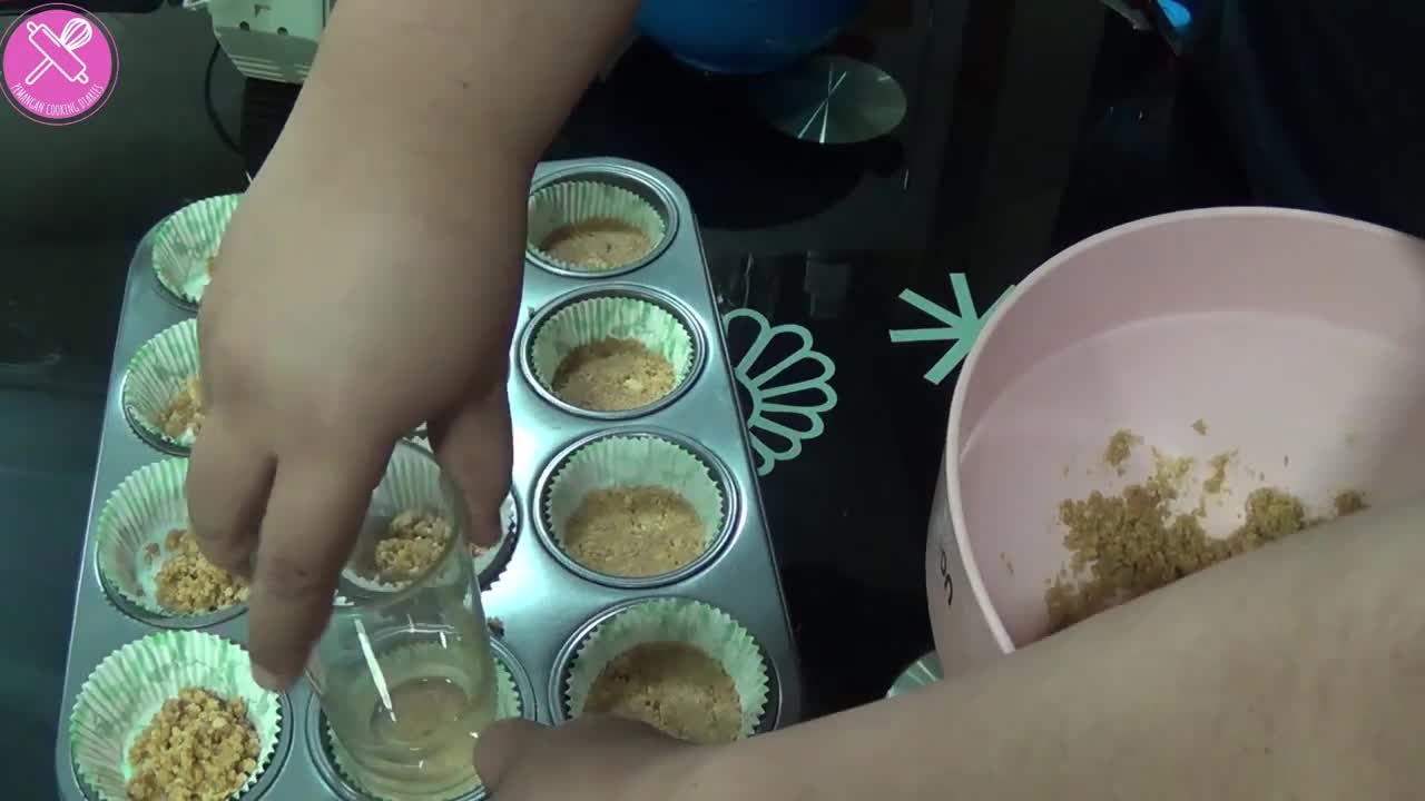 Quick & Easy 3-Ingredients Cheesecake Cupcakes Recipe