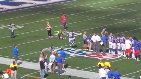 LeSean McCoy of the Buffalo Bills stretches during national anthem