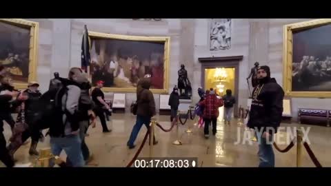 CNN’s Jade Sacker penetrating the Capitol on Jan. 6th