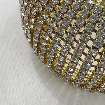 18KGP 7” Bracelet. Made with Swarovski Crystal. Party. Event. Banquet. Bridal