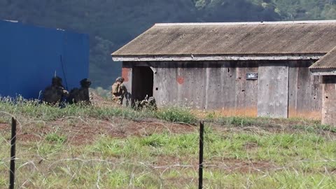 Army Soldiers Perform Air Assault Mission