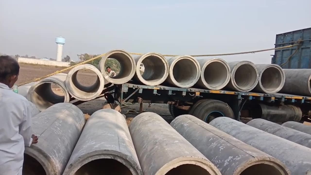 Rcc Hume Pipe 600MM Dia Unloading