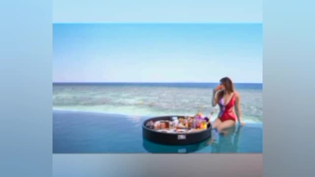 Sun shining on the beach 2