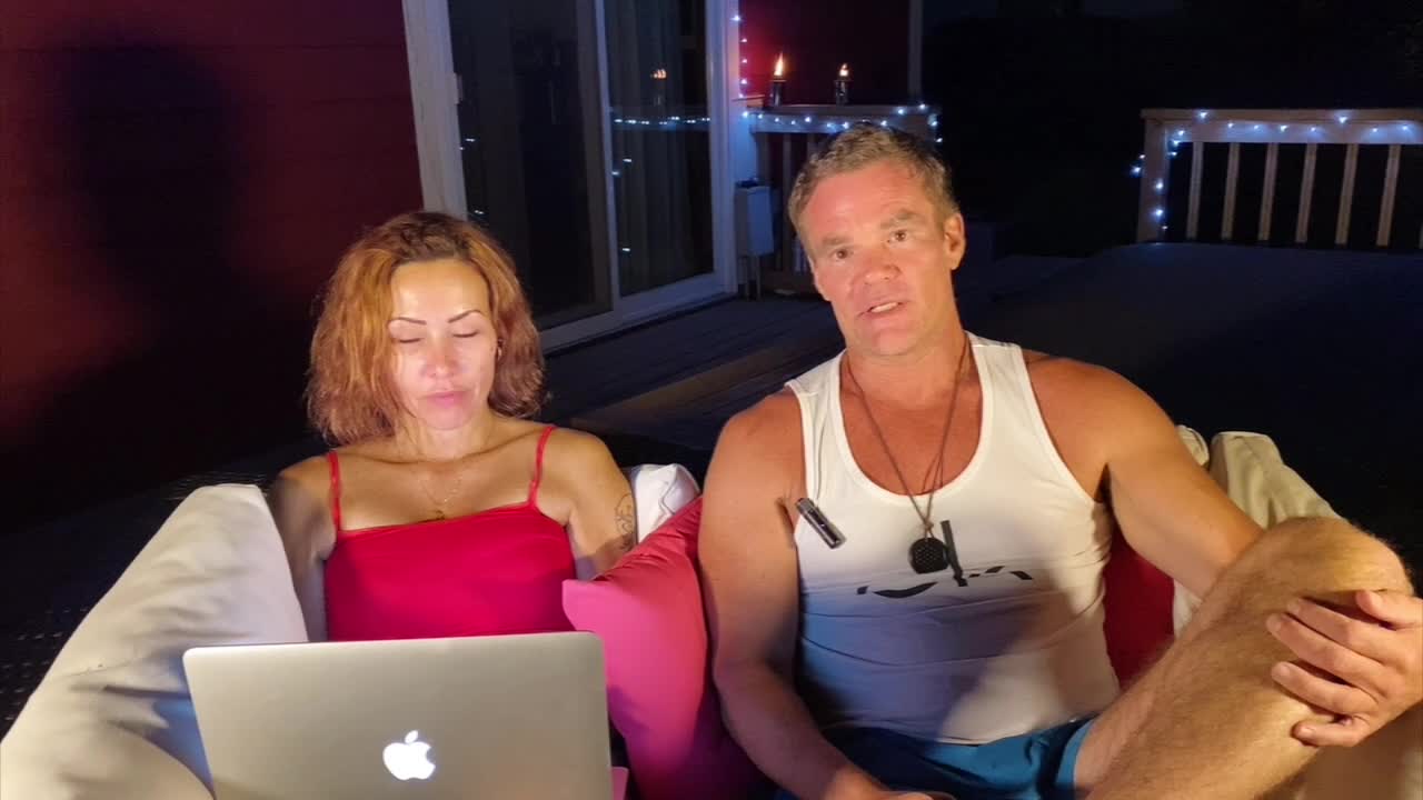 Carla & Ian Talk Convid Shop