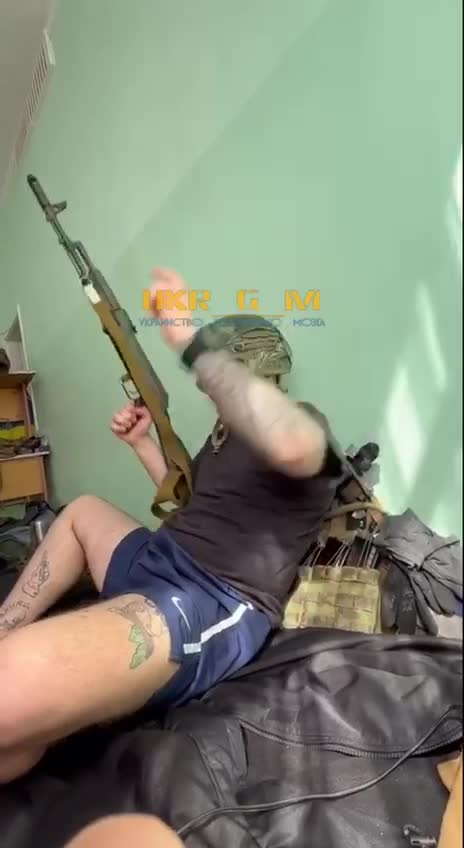 Ukrajinští nacisté rozmístění v jedné ze škol ve Slavjansku