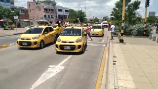 Imprudencia vial de buseta en Cartagena