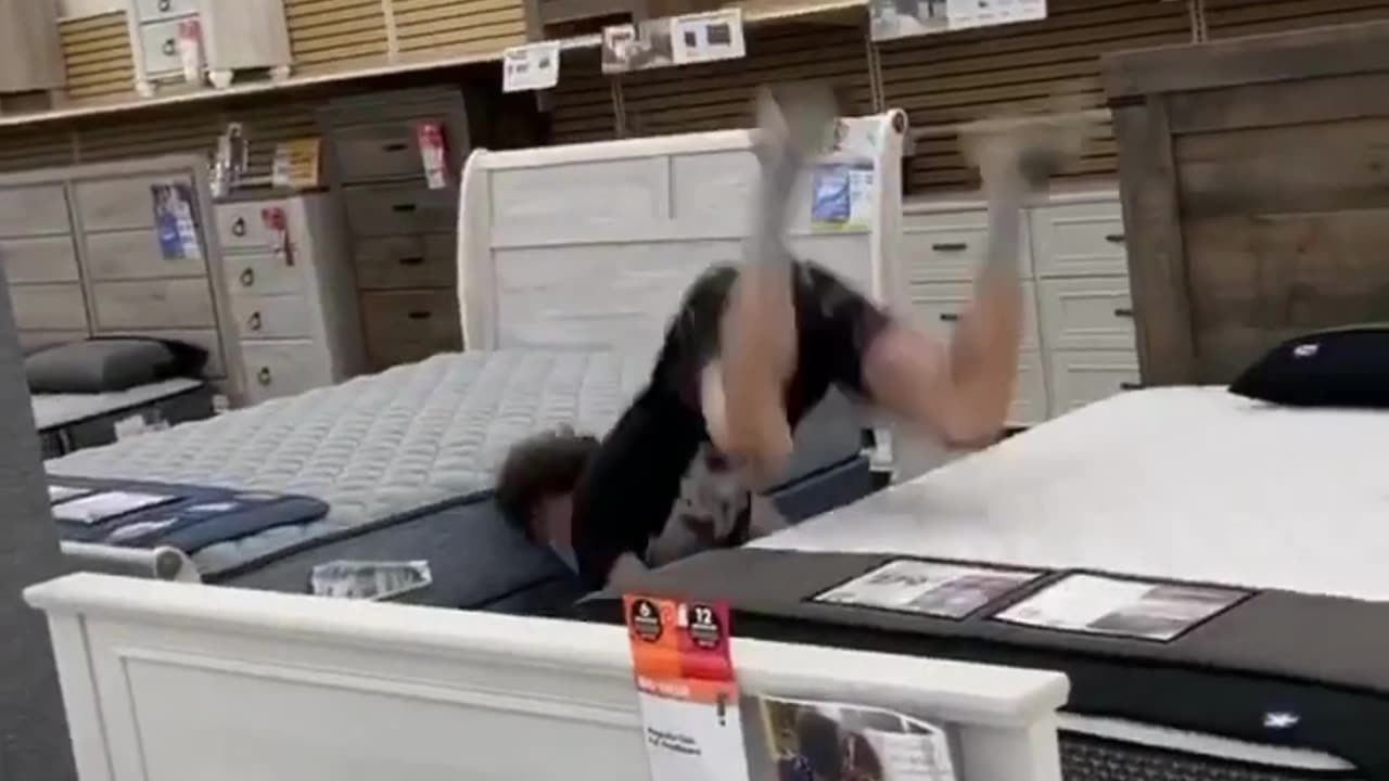 The end 😂😂😂 #viral #shorts #fails #funny #mmvfunny