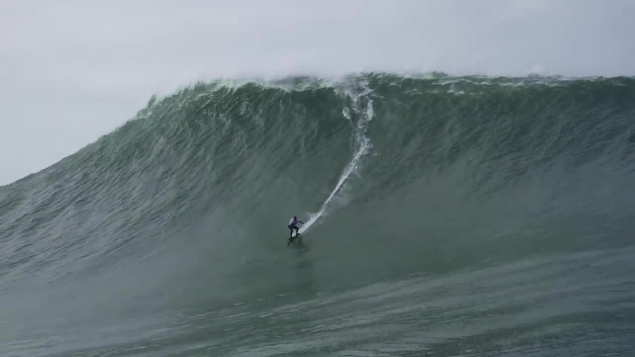 Largest wave surfed - Guinness World Records