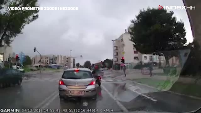 U Splitu prošao kroz crveno